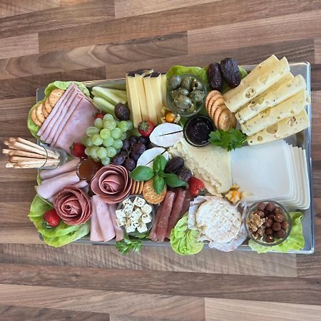 Haus Koebesine Hotel Juist Bagian luar foto