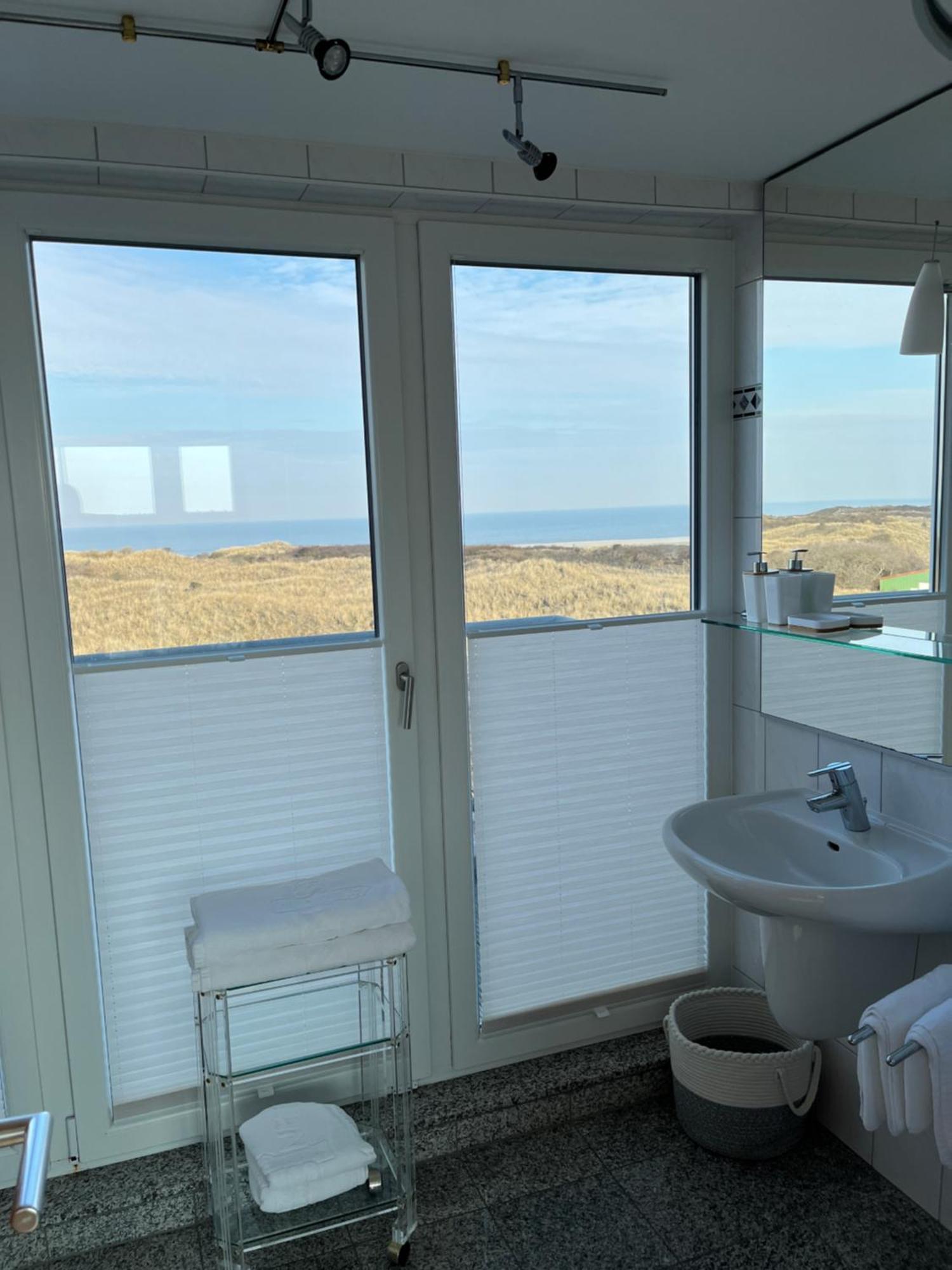 Haus Koebesine Hotel Juist Bagian luar foto